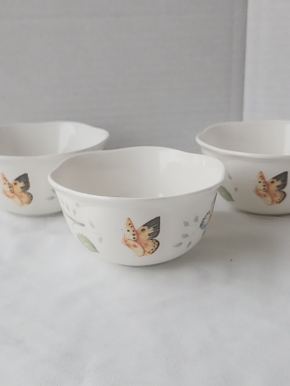 Lenox Butterfly Meadow Scalloped Rim Berry Dessert Bowls Louise Le Luyer Small